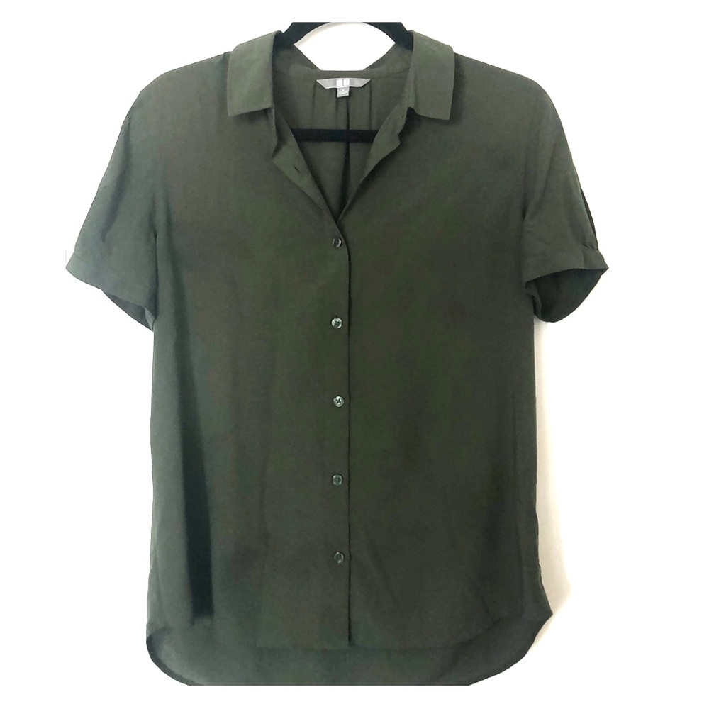 Uniqlo shirt sleeve button down - size medium